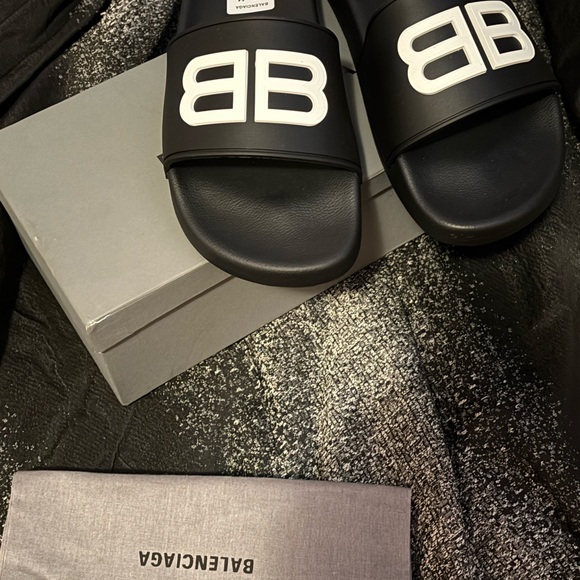 Balenciaga Black and White Logo Slides - Picture 1 of 2